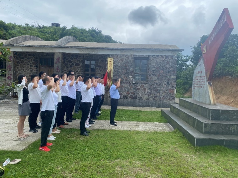 零陵交建投開展“追尋紅色印記，弘揚革命精神”主題黨日活動