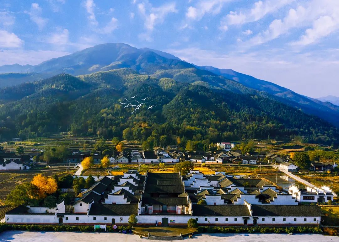 （文化中國行）蓮花搖曳出濂溪家風——探訪永州古建筑老街區(qū)之周家大院