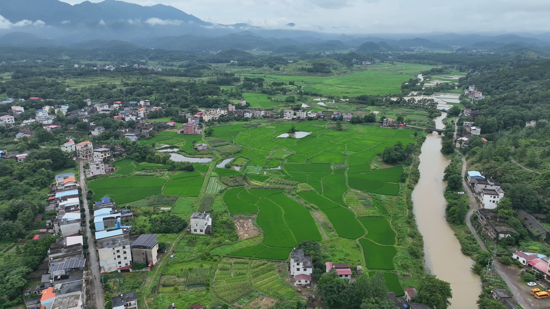 零陵區(qū)水口山鎮(zhèn)：和美鄉(xiāng)村展新顏 幸福畫卷徐徐開