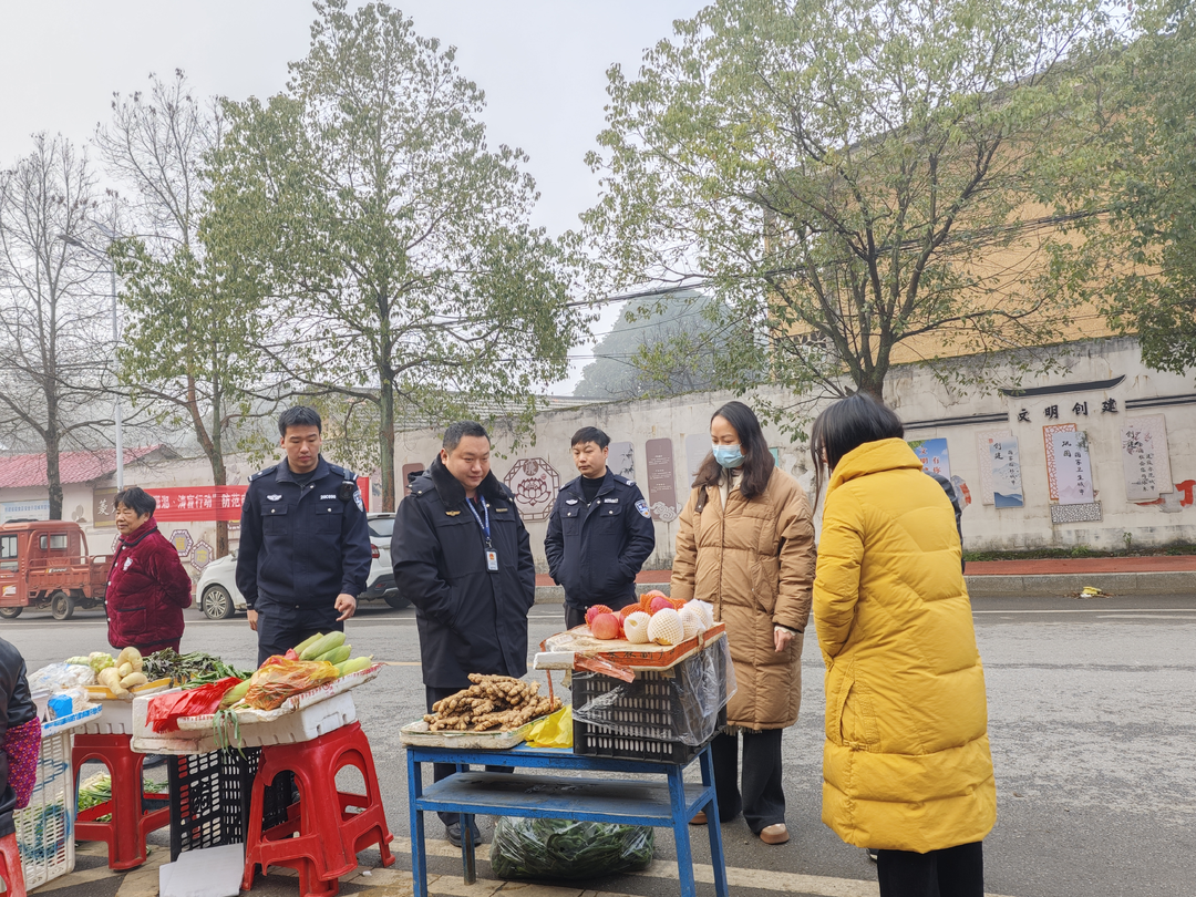 零陵区菱角塘镇：开启春节安全护航行动守好“年末关”