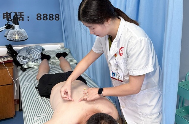 晨曦中的銀針：零陵區(qū)中醫(yī)院針灸推拿科的忙碌清晨