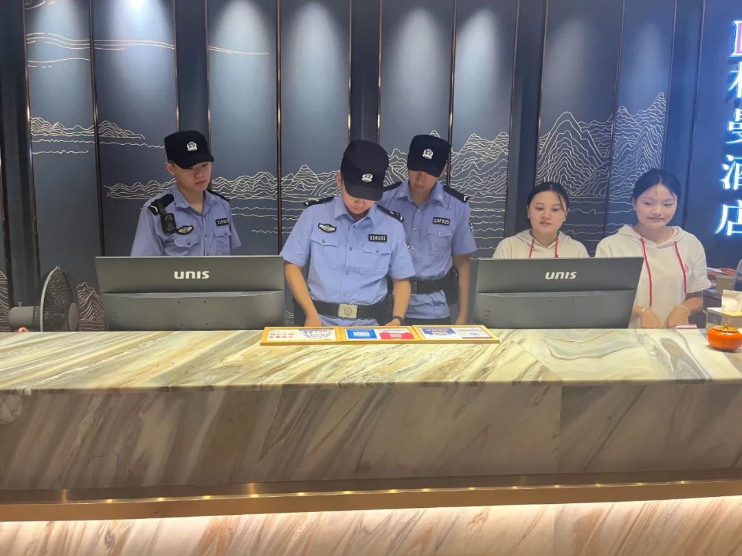 零陵公安開展夏夜治安集中統(tǒng)一清查宣防行動(dòng)