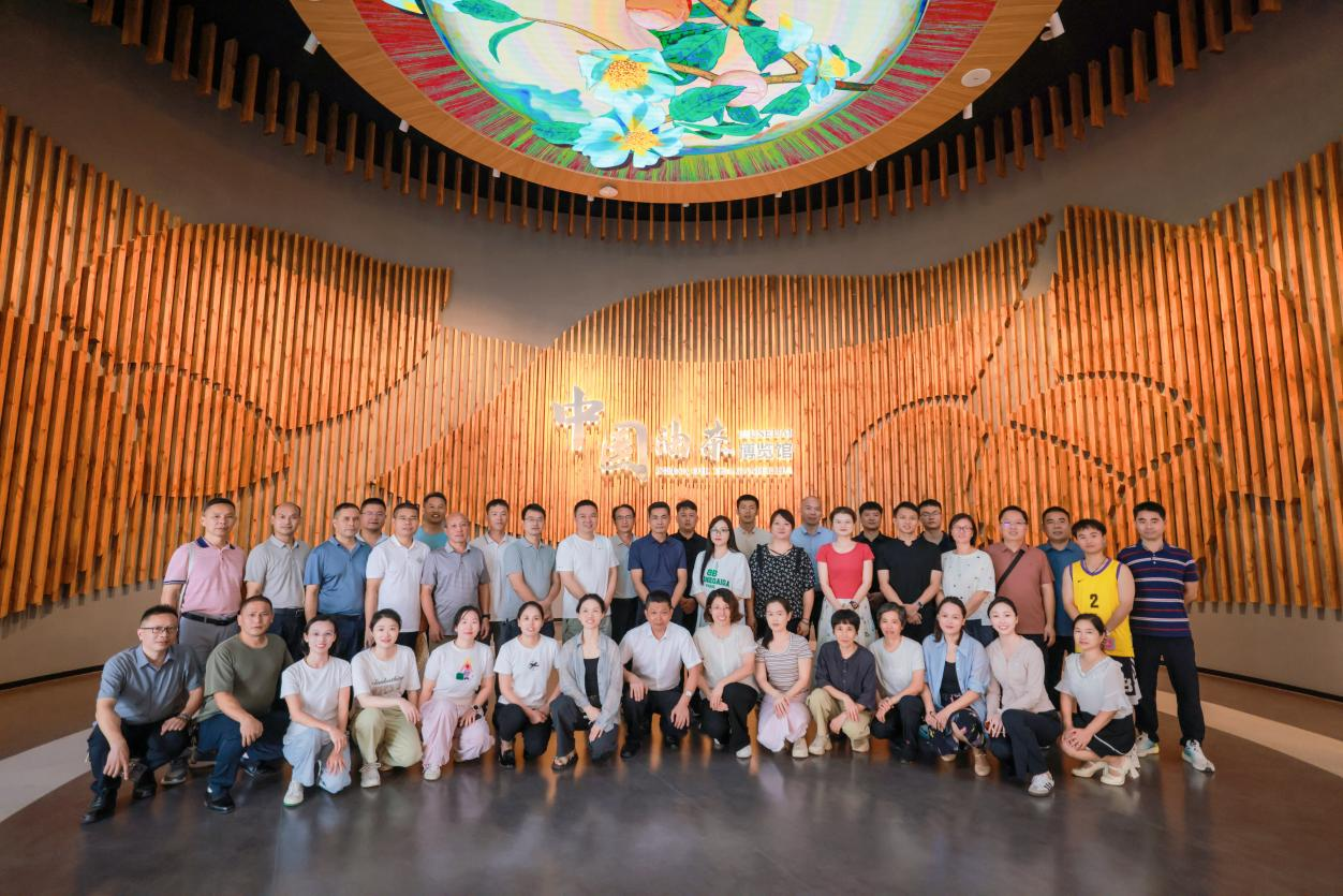 零陵区2025年秋季乡科级干部进修班到祁阳开展社会调研