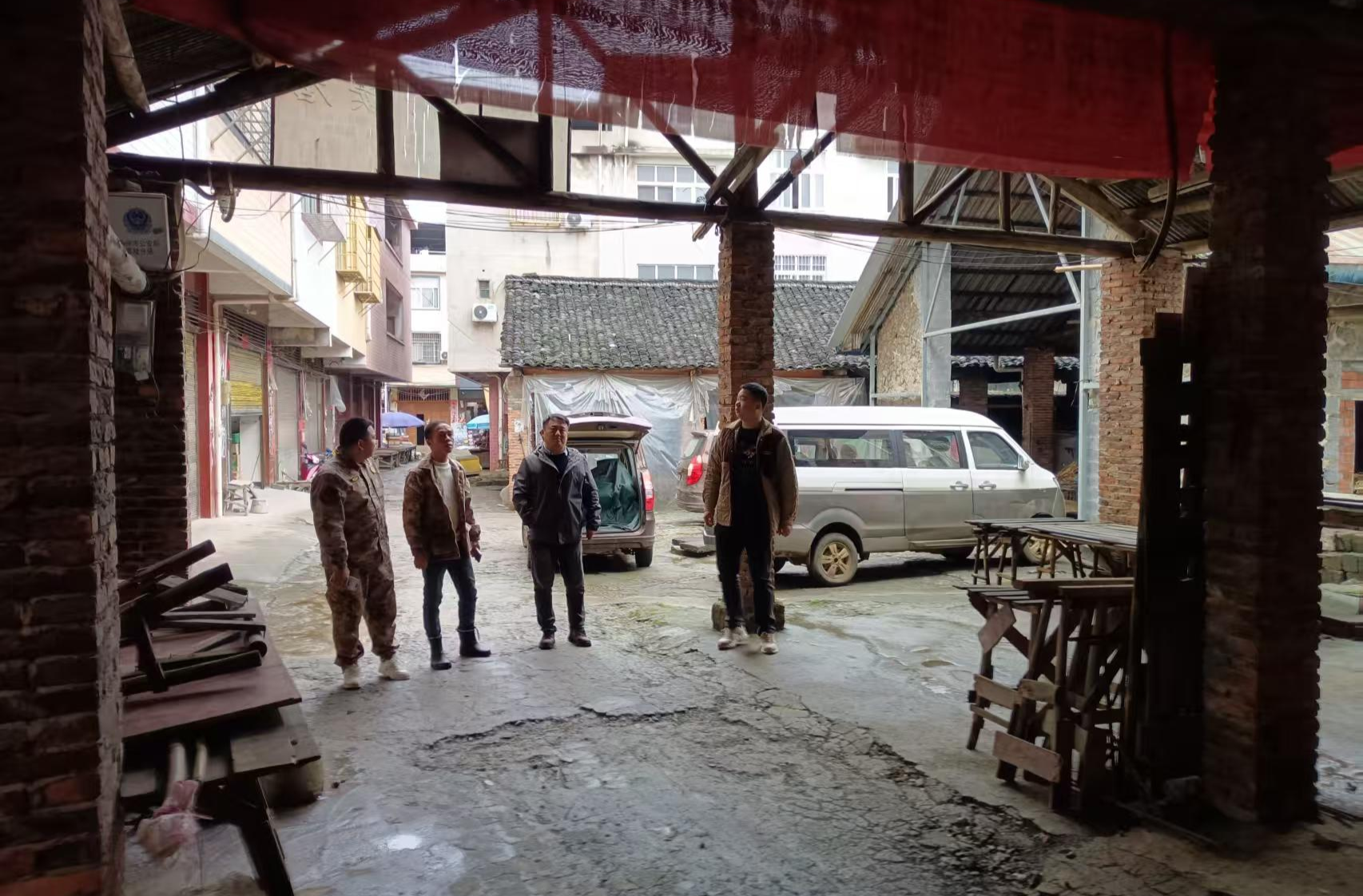 零陵区大庆坪乡扎实推进住建领域安全生产“百日攻坚”行动