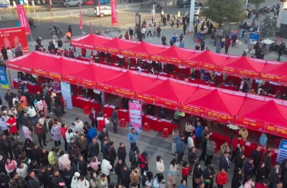 零陵：精准对接，破解用工就业“两难”