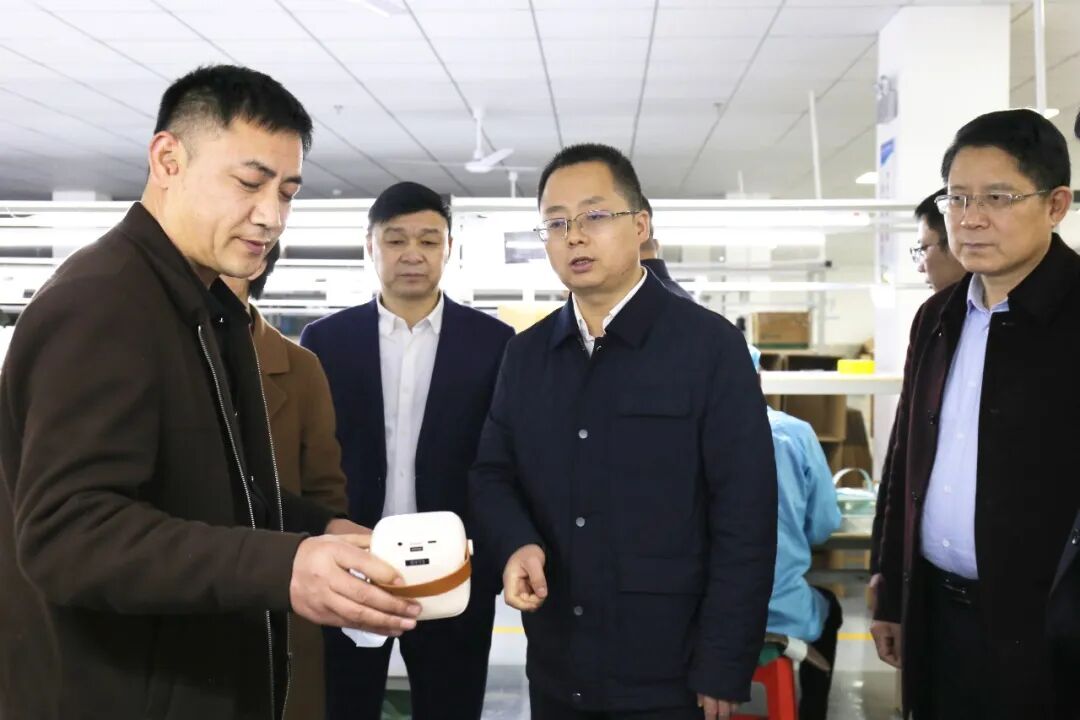 龙亮调研复工复产和重点项目推进情况