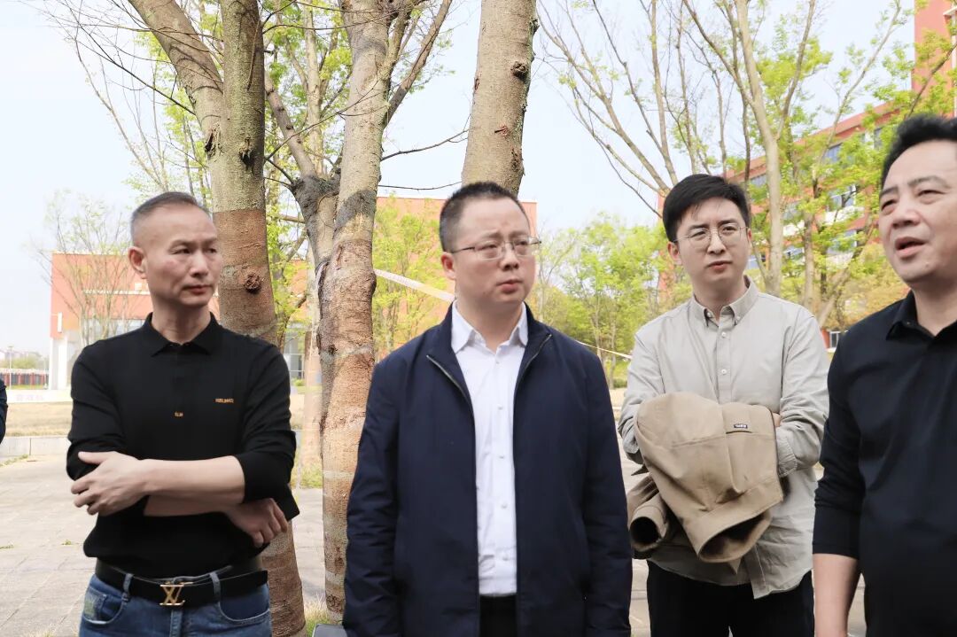 龙亮督导检查安全生产工作