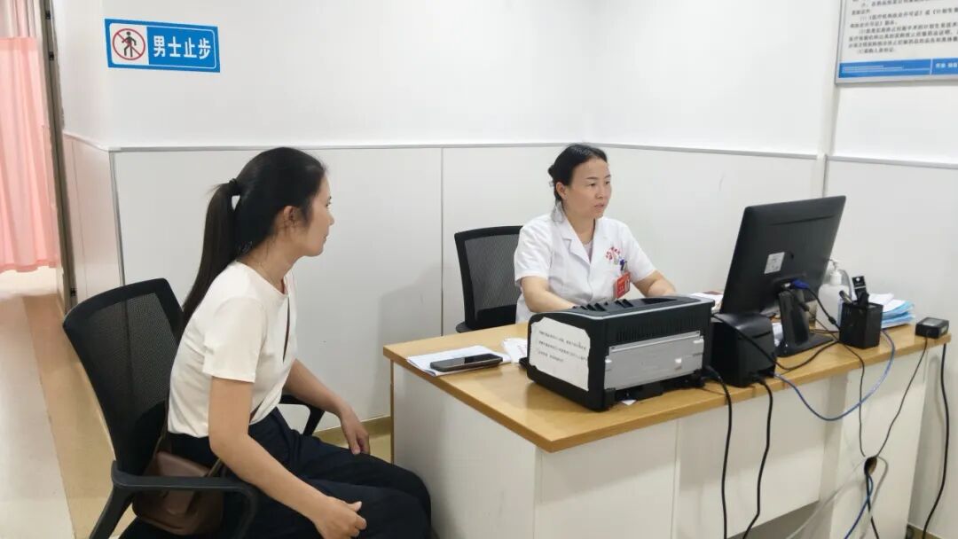 伍哲：二十八载医者仁心 全周期守护女性健康